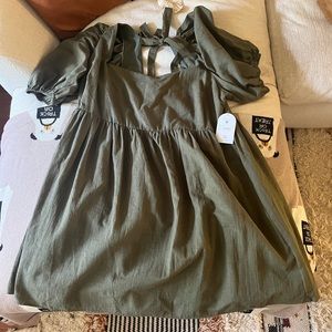 Arula Leia Mini NWT (B)